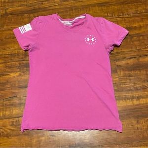 Under armor ladies  fitted T-shirt is a size SM/PP.